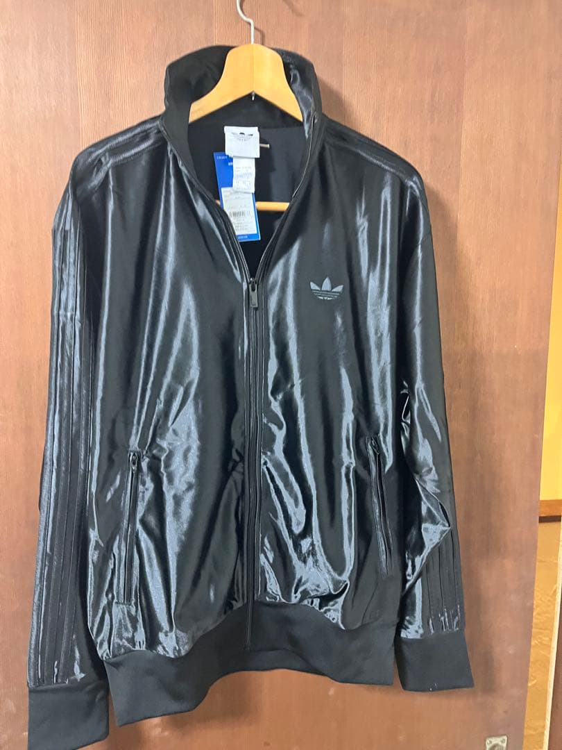 新品　adidas ファイヤーバード　メタリックトラックトップ L ブラック