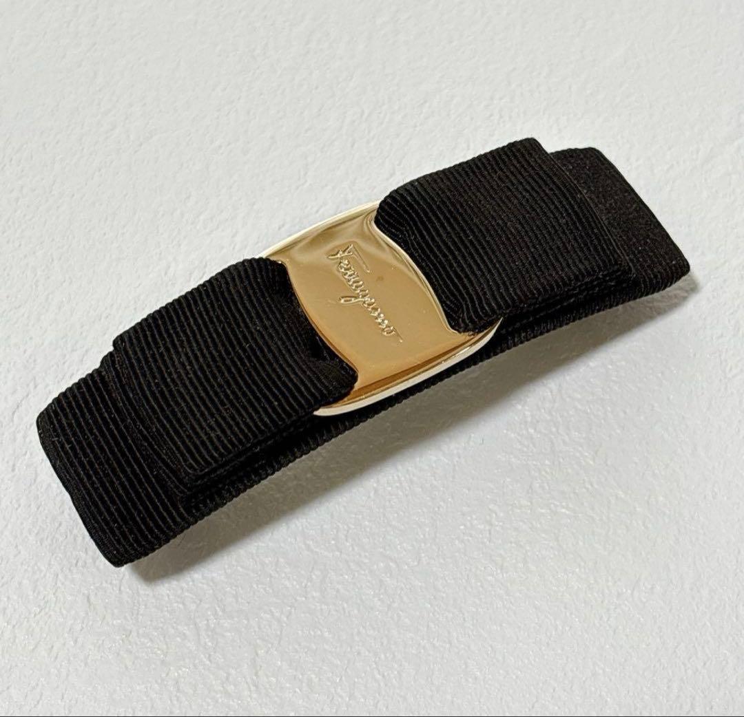【フェラガモ】Ferragamo バレッタ ヴァラリボン ブラック　ゴールド金具