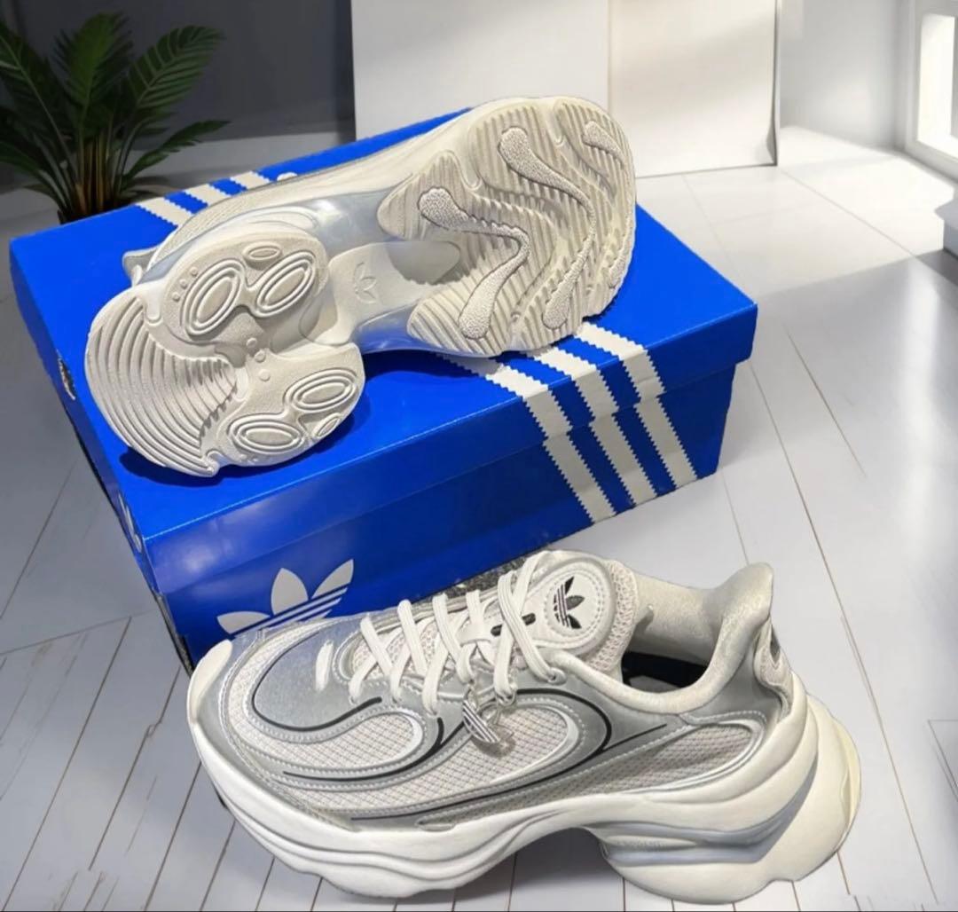 Adidas Originals Ozvenuz 厚底スニーカー