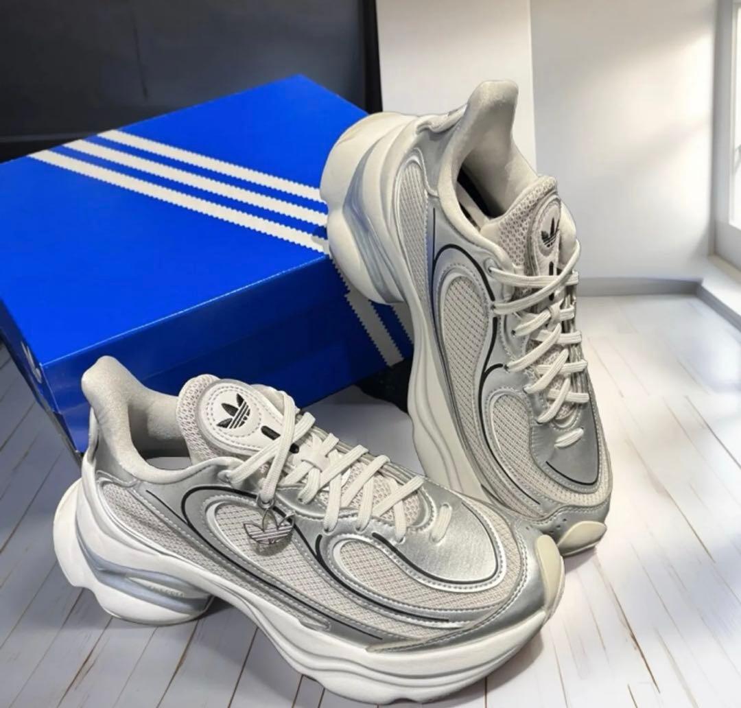 Adidas Originals Ozvenuz 厚底スニーカー