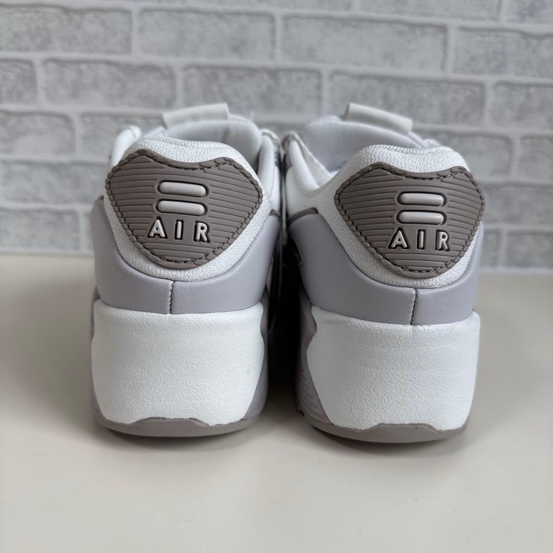 ✨新品✨ナイキ エア マックス 90 LV8 メタリックプラチナム23.5cm