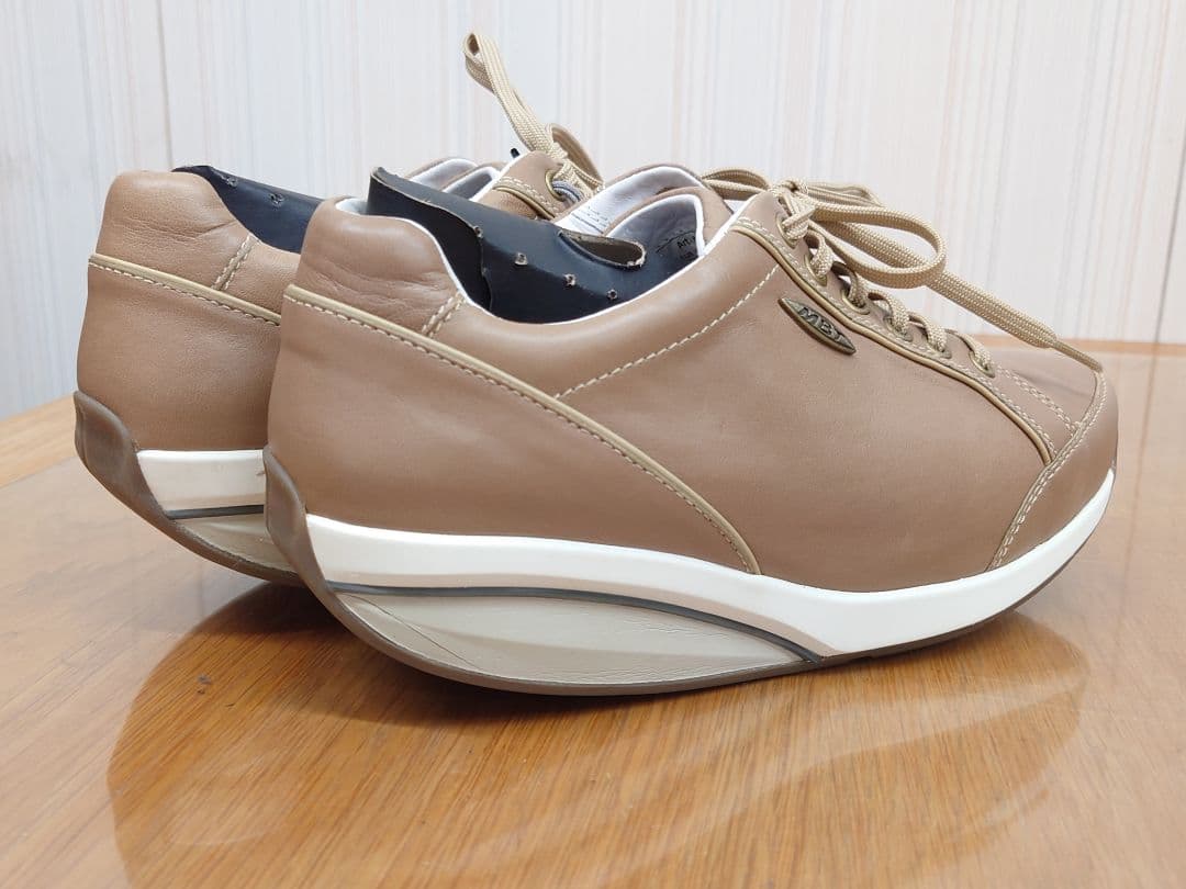 【未使用】MBT スニーカー 400301-154 24cm