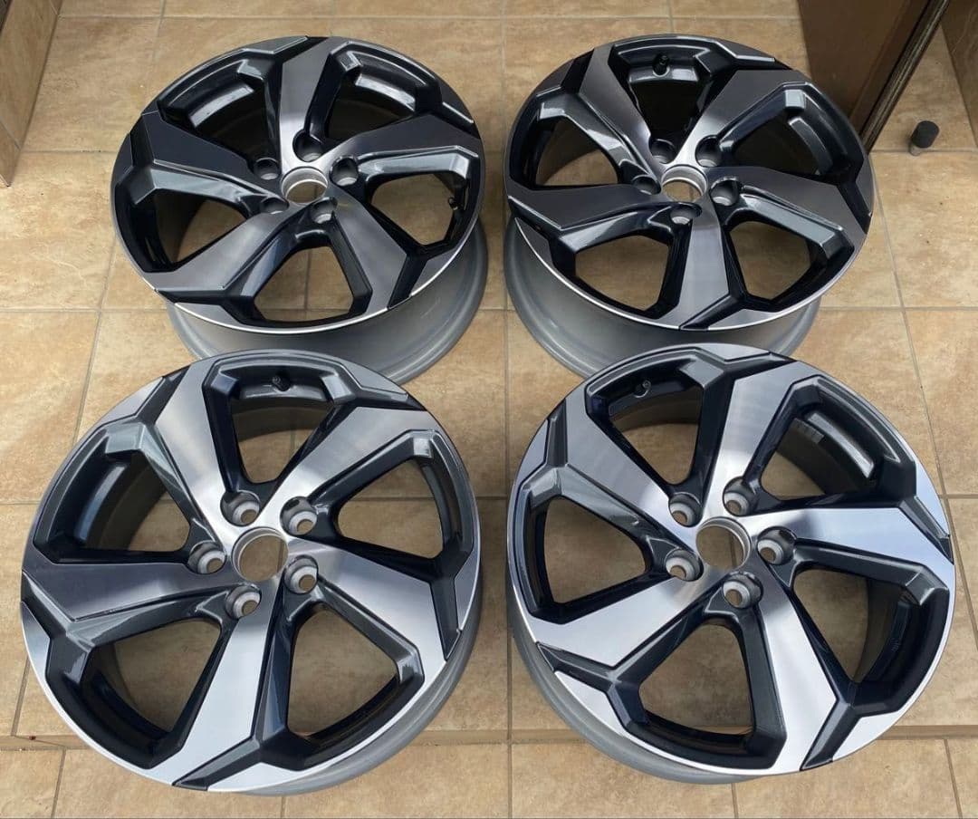 2個口②【新車外し】トヨタ RAV4 PHV 純正 18インチホイール 4本