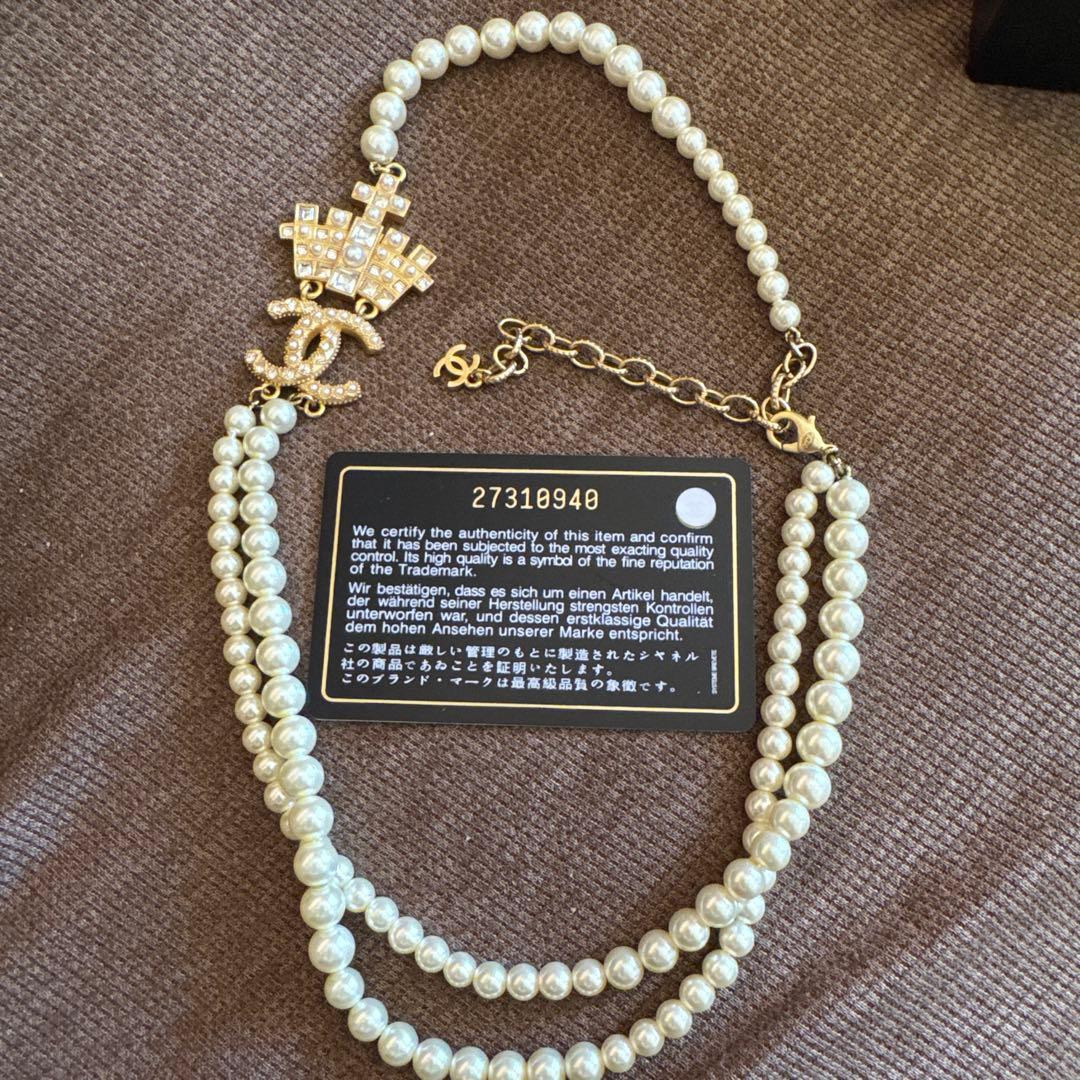 CHANEL パールネックレス ロゴチャーム付き