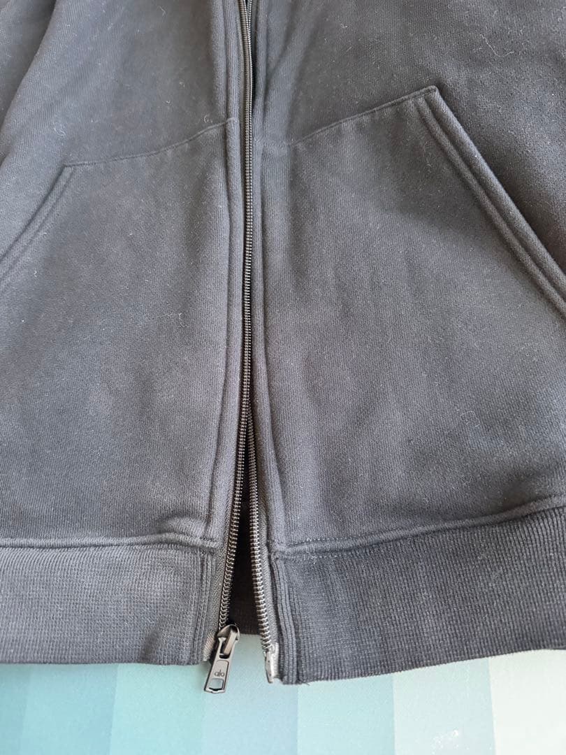 ⭐︎お値下げ　alo yoga フルジップ パーカー 黒