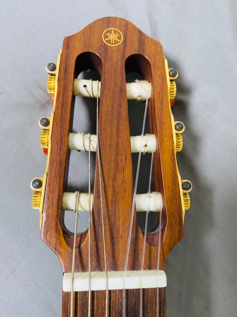 和楽器 YAMAHA SLG 100N