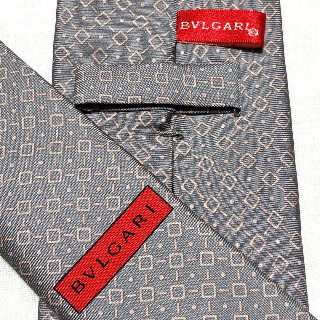 新品　BVLGARI　ブルガリ　ネクタイ　セッテピエゲ　箱付き