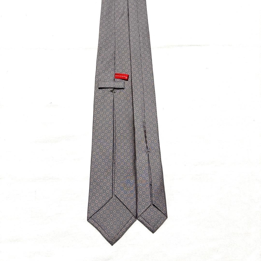 新品　BVLGARI　ブルガリ　ネクタイ　セッテピエゲ　箱付き