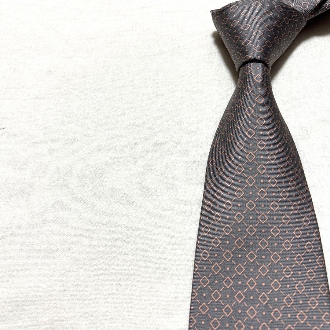 新品　BVLGARI　ブルガリ　ネクタイ　セッテピエゲ　箱付き