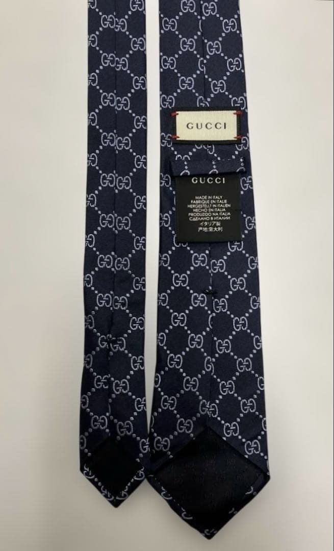 美品　GUCCI ネクタイ　8-21 GG柄　ベルト