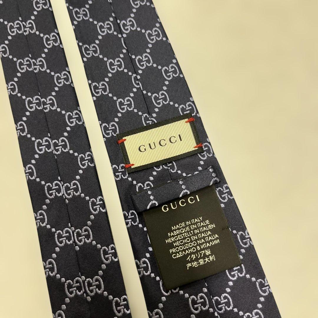 美品　GUCCI ネクタイ　8-21 GG柄　ベルト