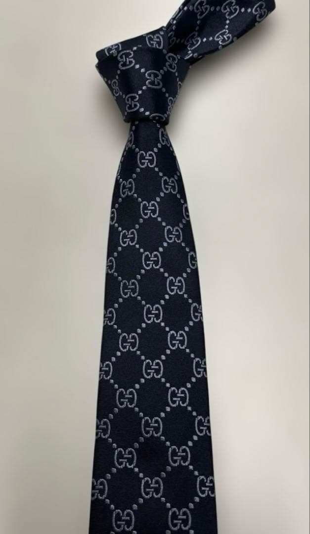 美品　GUCCI ネクタイ　8-21 GG柄　ベルト