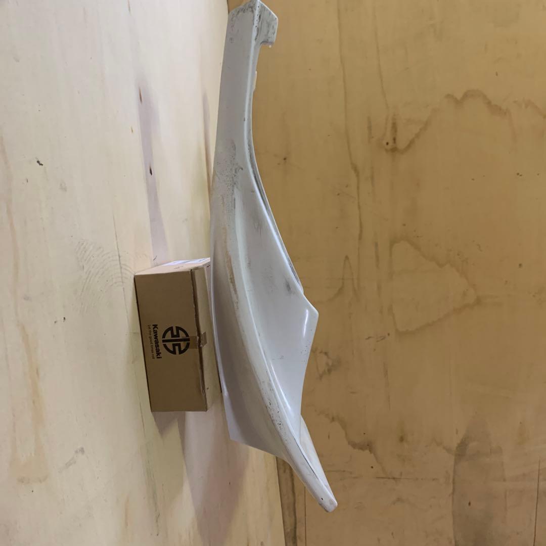 ゼファー400 本物なのかわかりません❗️ 当時物初期beetテール　塗装ベース