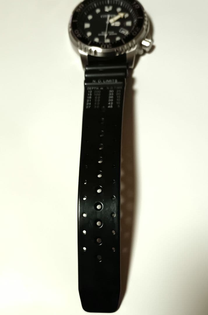 シチズン エコドライブ ダイバーズ E168-S100623 黒 状態良好