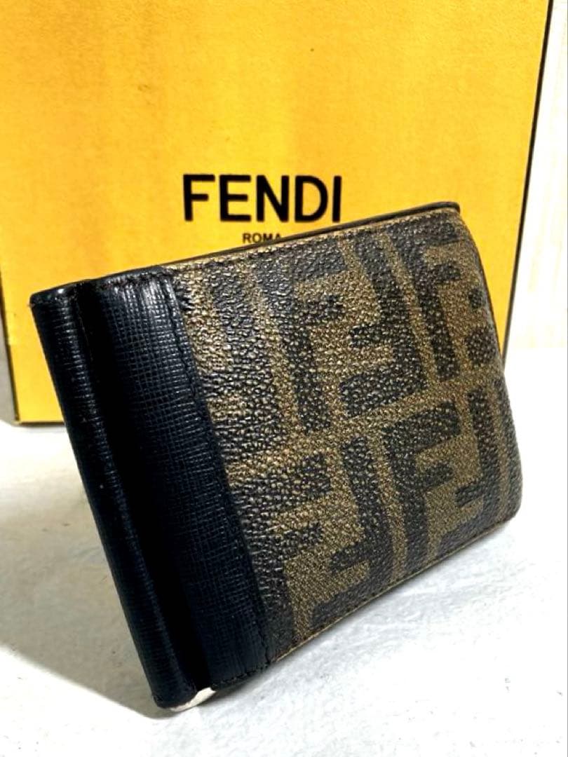 FENDI フェンディ　ズッカ柄　マネークリップカードケース