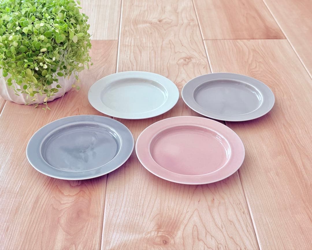 イイホシユミコ×チェック＆ストライプ　アンジュール　プレートS　冬の贈り物　4色