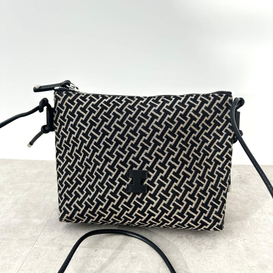 【美品✨️】IACUCCI モノグランマ ポーチSD JACQUARD/RUGA