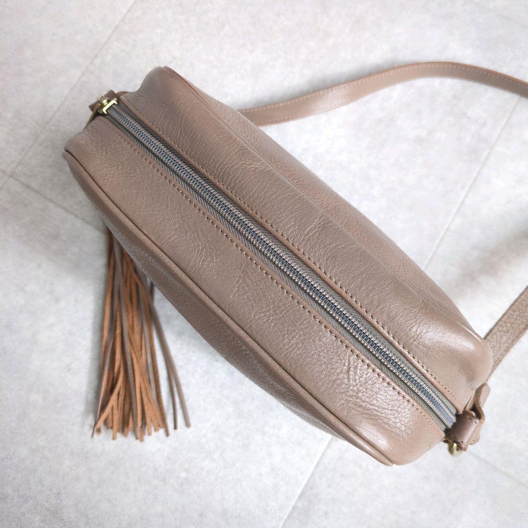 美品✨ イルビゾンテ 本革 ショルダーバッグ カメラバッグ デカロゴ フリンジ