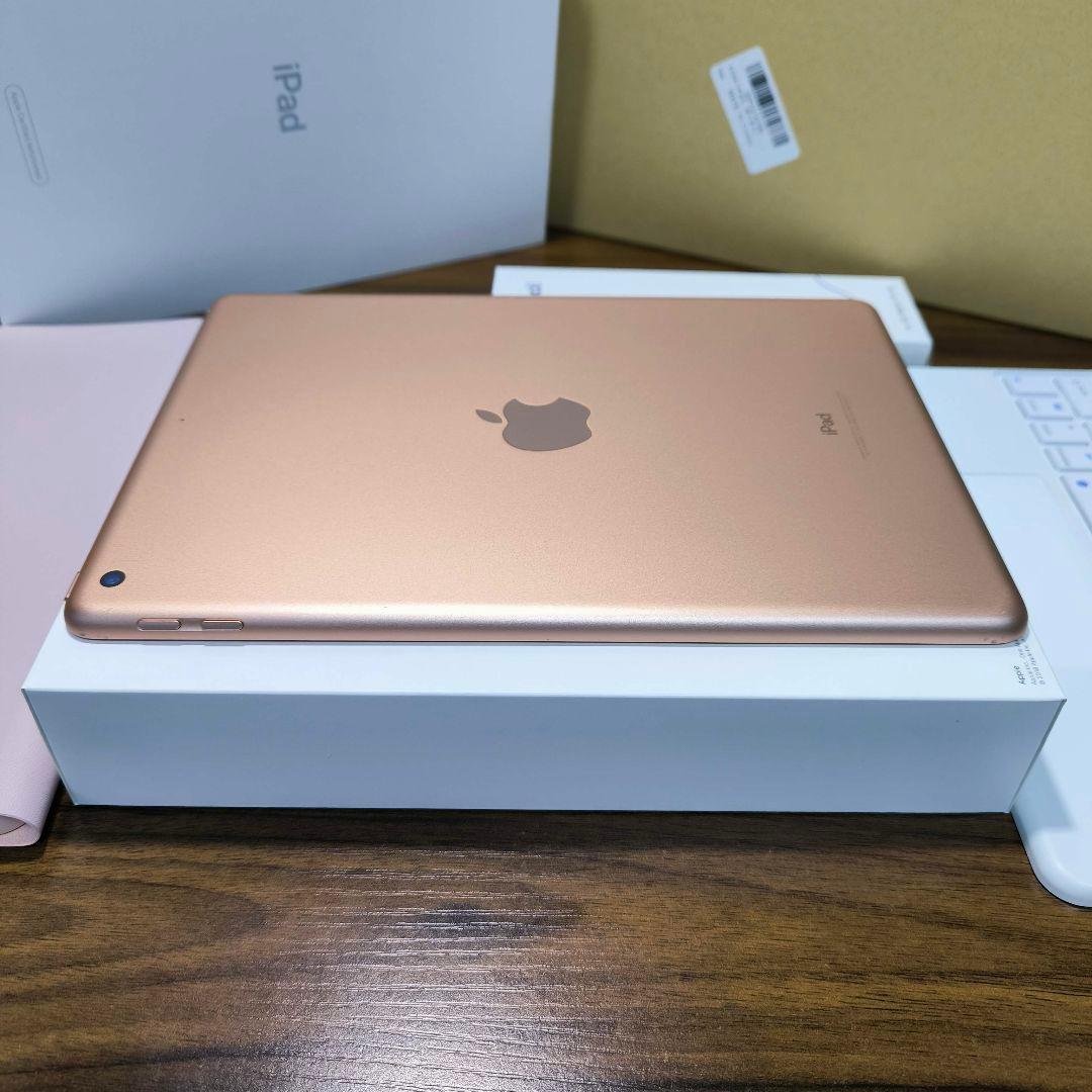 iPad 第6世代 Wi-Fi128GB ケースとキーボードセット、タッチペン