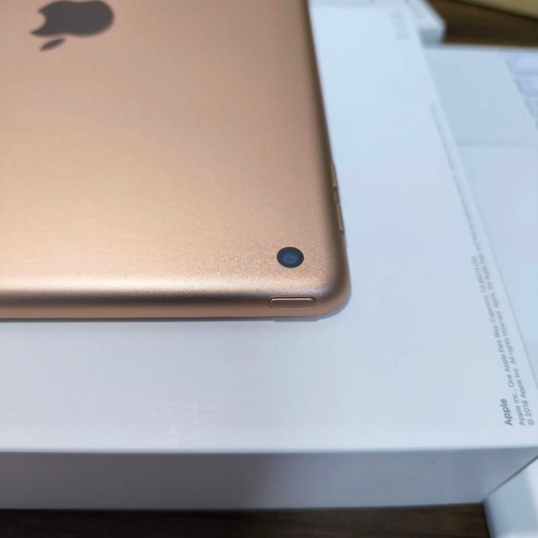 iPad 第6世代 Wi-Fi128GB ケースとキーボードセット、タッチペン