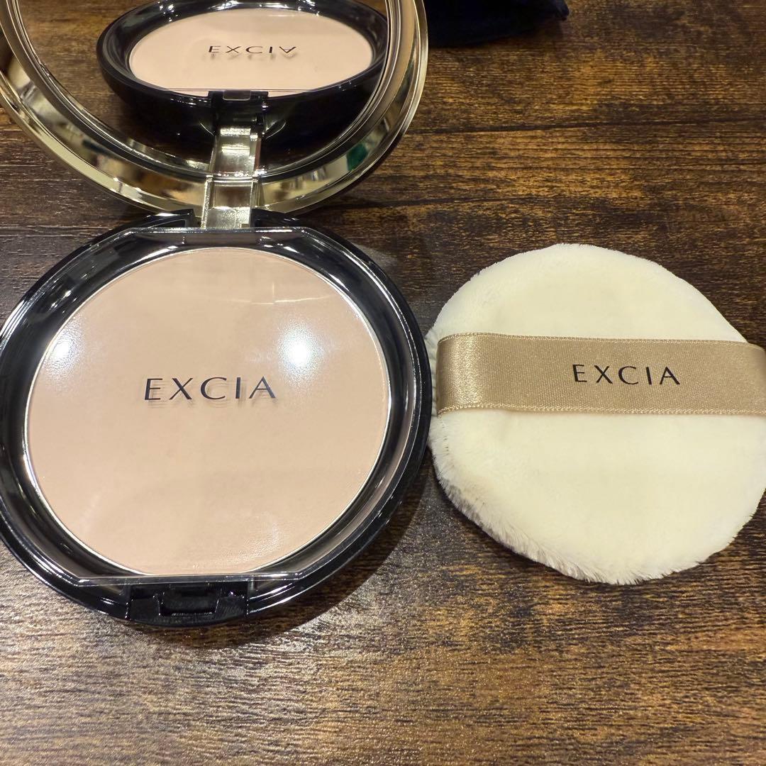 美品⭐︎アルビオン エクシア　セレスティアル ヴェール<フェイスパウダー〉