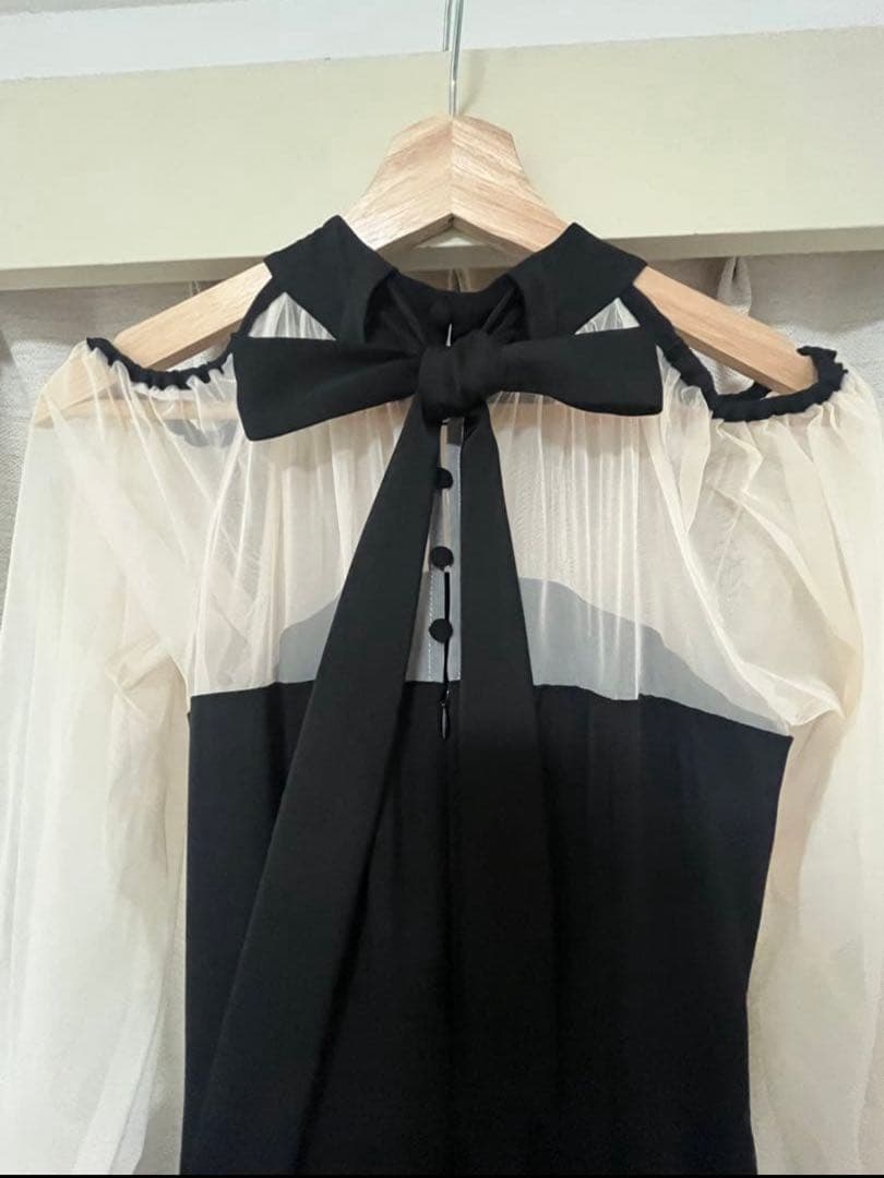 美品【atlo】袖あり&ロングパーティードレスチュールお呼ばれ結婚式フォーマル