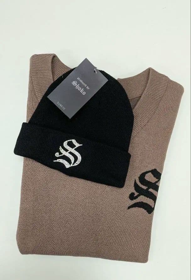 shoko ニット帽とニットワンピ