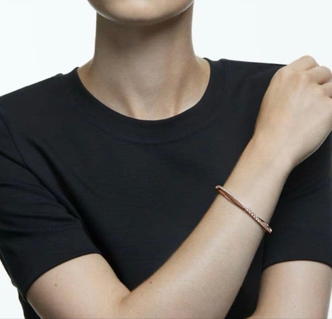 スワロフスキー hyperbola バングル 5620552 ブレスレット