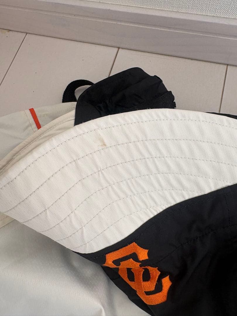 美品　テックナイン　スノーボード　ウェア　ジャイアンツ　巨人　L