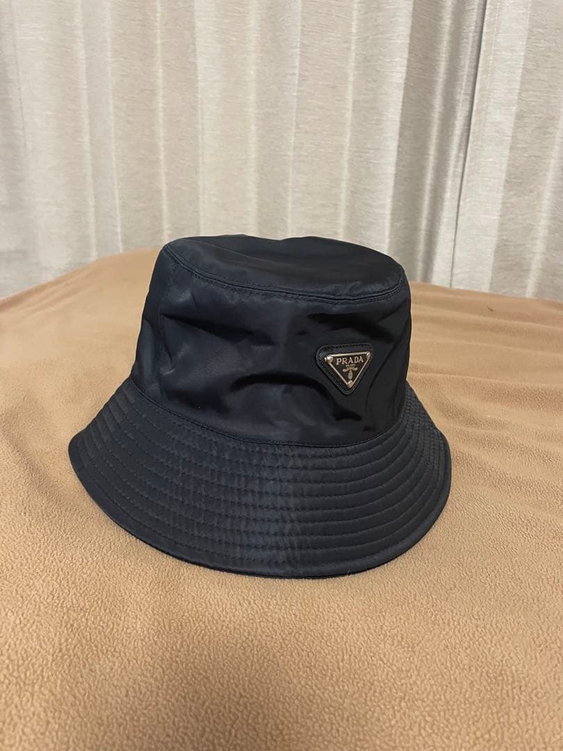 《大幅割引！》PRADA ノベルティバケットハット 黒 ナイロン