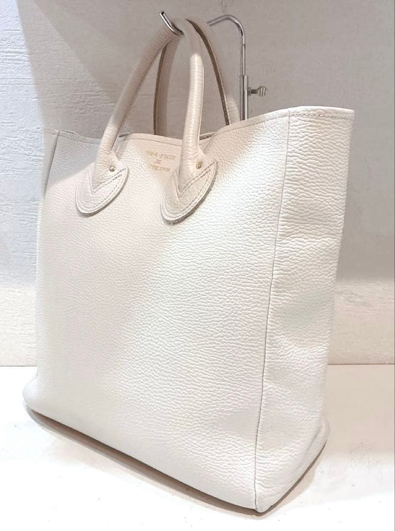 【美品】YOUNG&OLSEN エンボスドレザートート　M オフホワイト