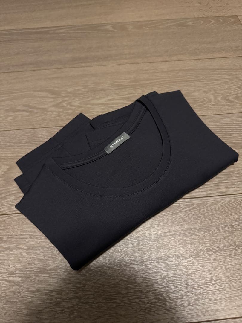 STRONG PACK TEE “GREY” XS