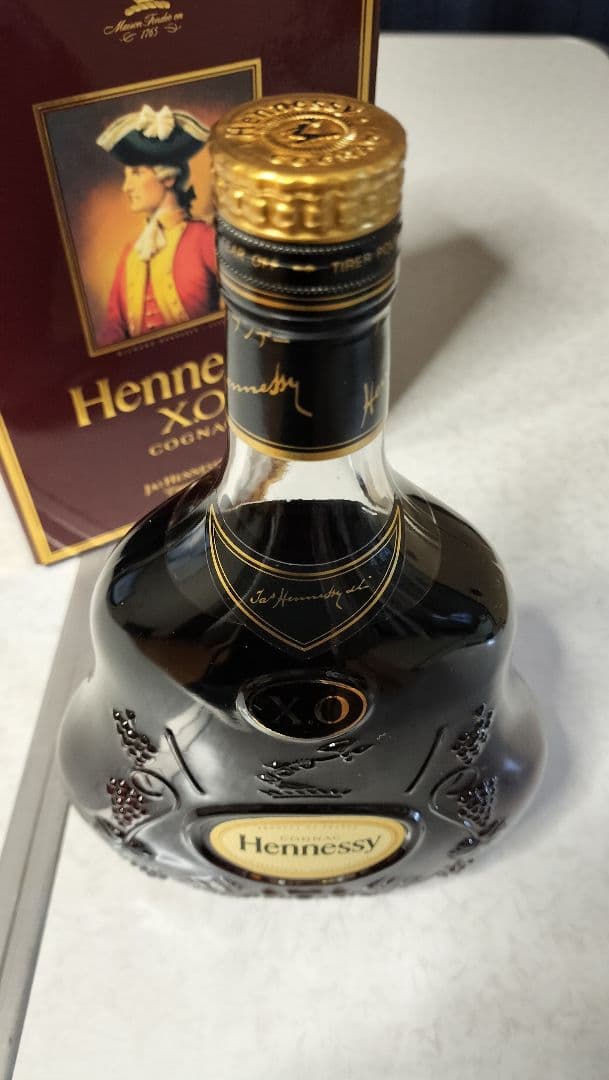 Hennessy XO Cognac 箱入り
