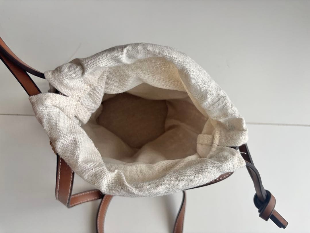 ロエベ　ノベルティ　カゴバック　ラフィアショルダーバッグ