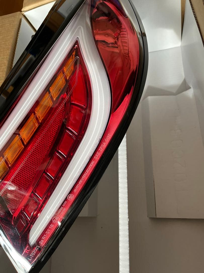 AVESTフルLEDテールランプ GR86 BRZ シーケンシャル