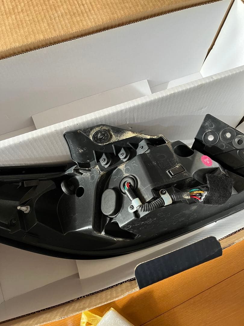 AVESTフルLEDテールランプ GR86 BRZ シーケンシャル