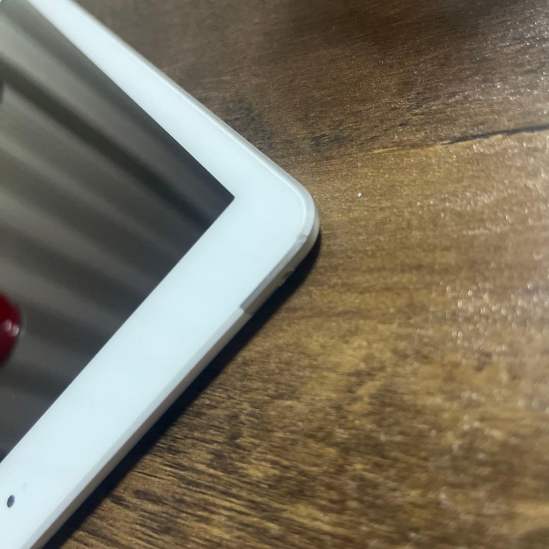 【美品】iPad 第6世代 Wi-Fi 32GB 箱付き