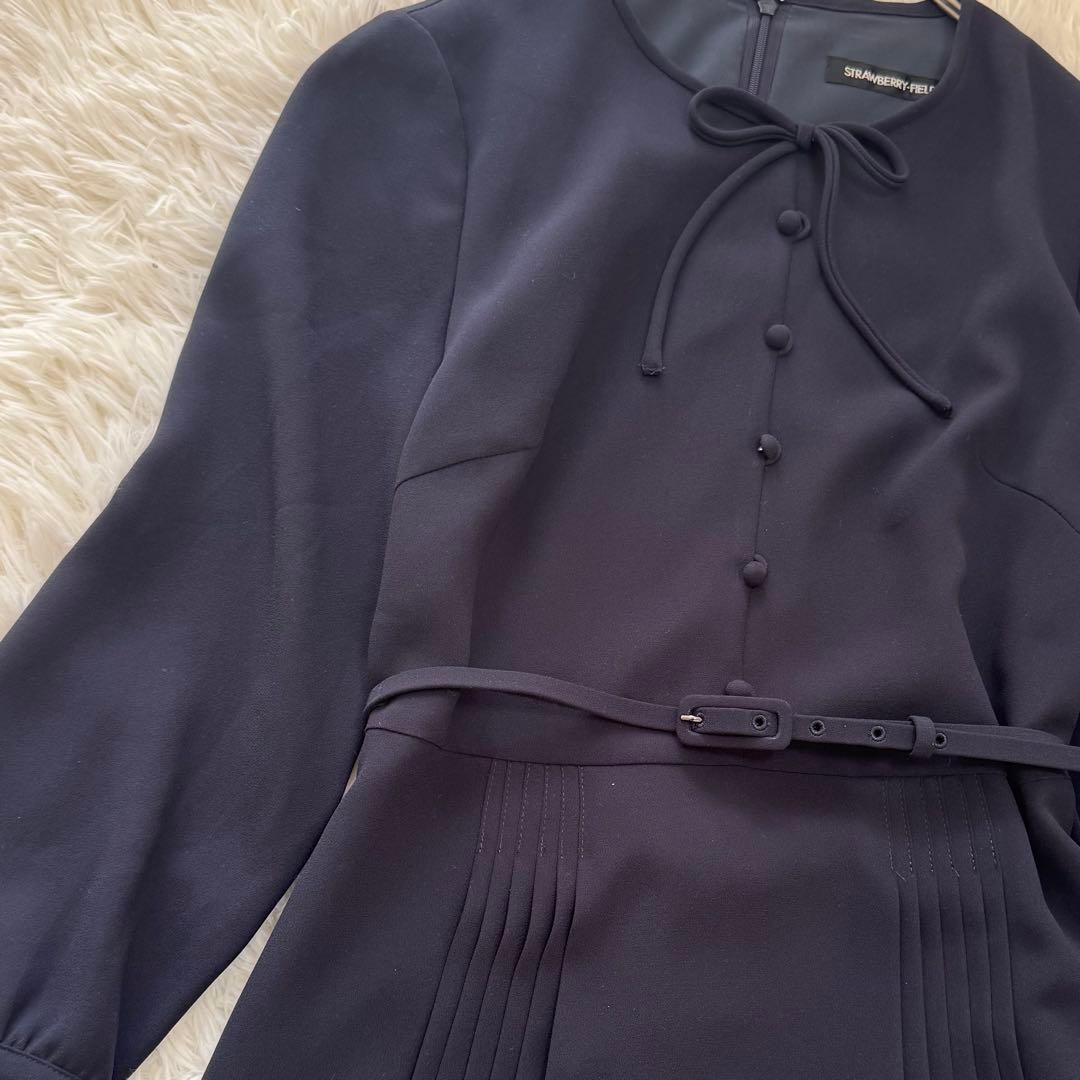 ストロベリーフィールズ ダブルプリーツワンピース ネイビー ベルト付 セレモニー