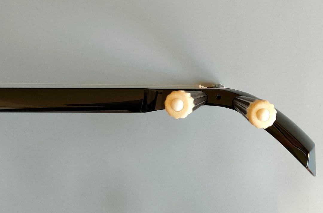 昭和52年琉球白峰三味線店扱い八重山黒木ウジラミ材 真壁型三線