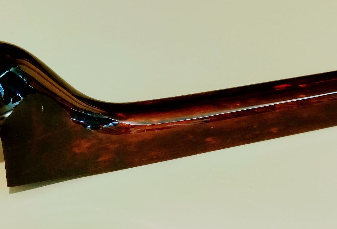 昭和52年琉球白峰三味線店扱い八重山黒木ウジラミ材 真壁型三線