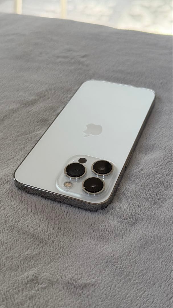 Apple iPhone 13 Pro シルバー