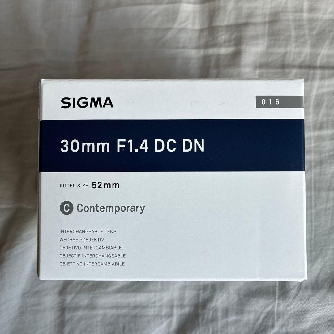 極美品　SIGMA シグマ 30mm F1.4 DC DN レンズ　Xマウント