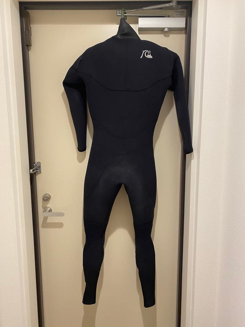 QUIKSILVER セミドライ　フロントジップ MLサイズ　5㎜×5㎜