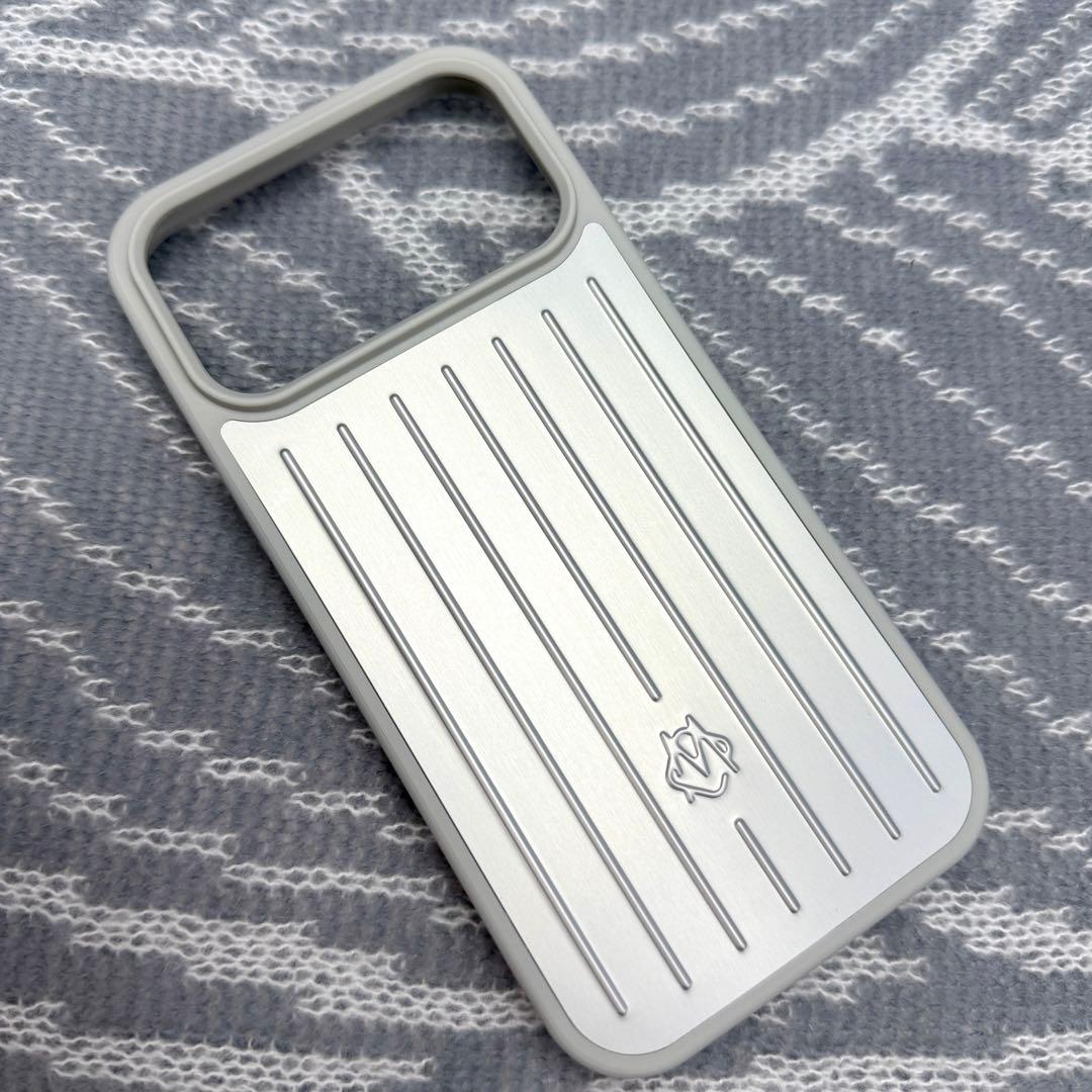 新品/未使用 RIMOWA リモワ iPhone17promxs ケースシルバー