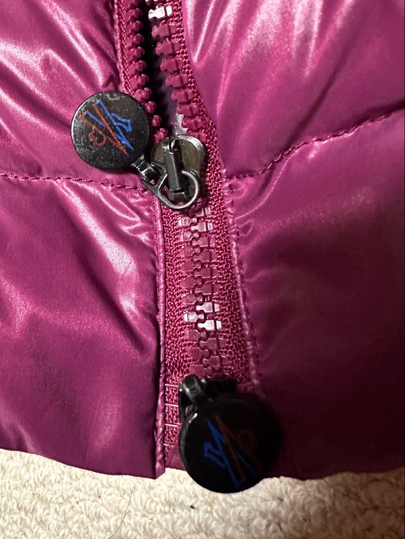 モンクレール　ジップアップ　ダウンベスト　レディース Mサイズ