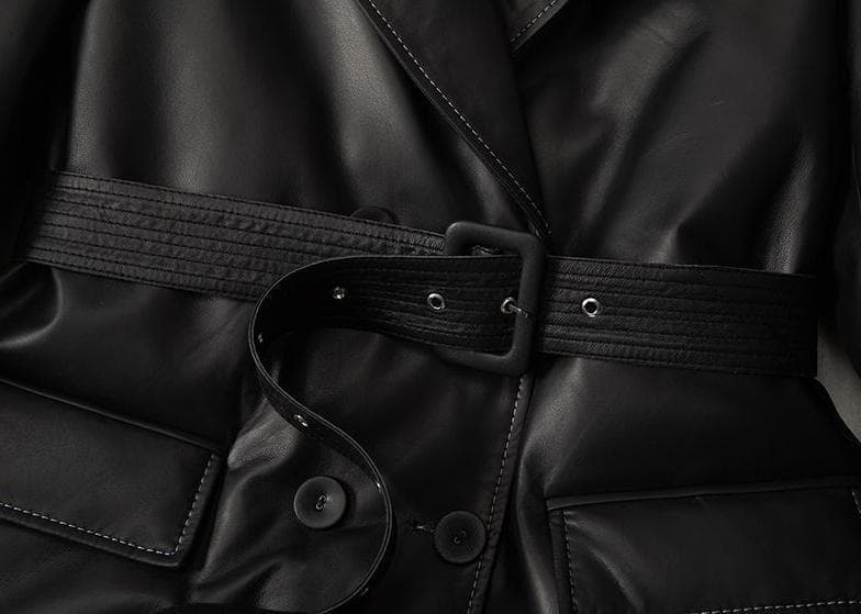 新品限定レディース高級 本革↑☆超ソフトなラムレザーダウンコート 黒♪毛皮ファー