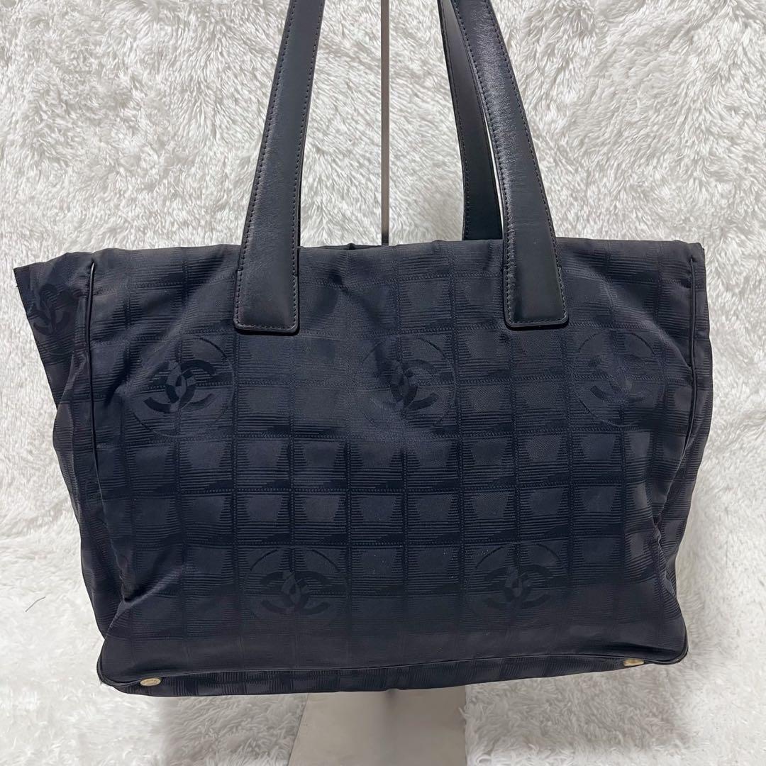 シャネル ニュートラベルライン トートMM 黒 ココマーク