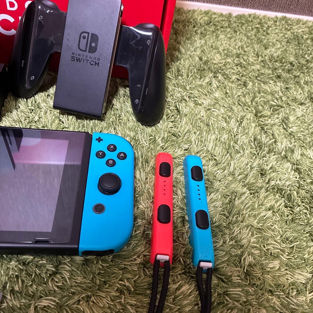 Nintendo Switch 赤/青 本体 + ケース　他付属2点