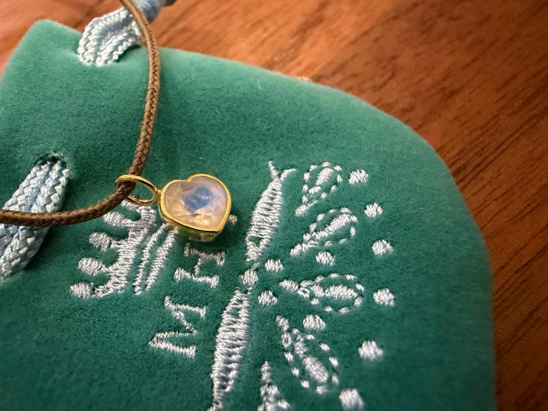 ま*母様 マリーエレーヌドゥタイヤック チャーム 証明書あり