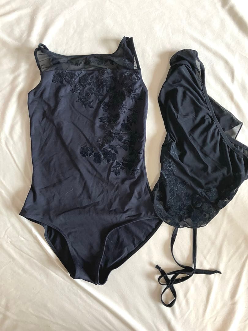 【バレエローザ】ブラック花柄レオタード&スカート